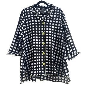 Ali Miles Sheer Black and White Checkered with Green Accents Collar Button Down